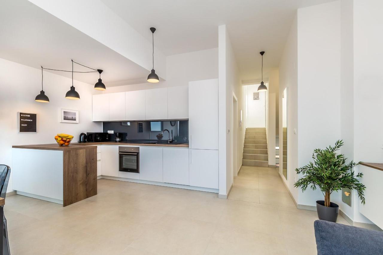 Apartments Solis Lacus Penthouse Njivice Eksteriør billede
